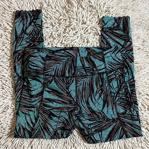 LULULEMON Tight Stuff Tight in Mini Palm Lace Tofino Teal Multi Sz. 8 - Picture 5 of 12